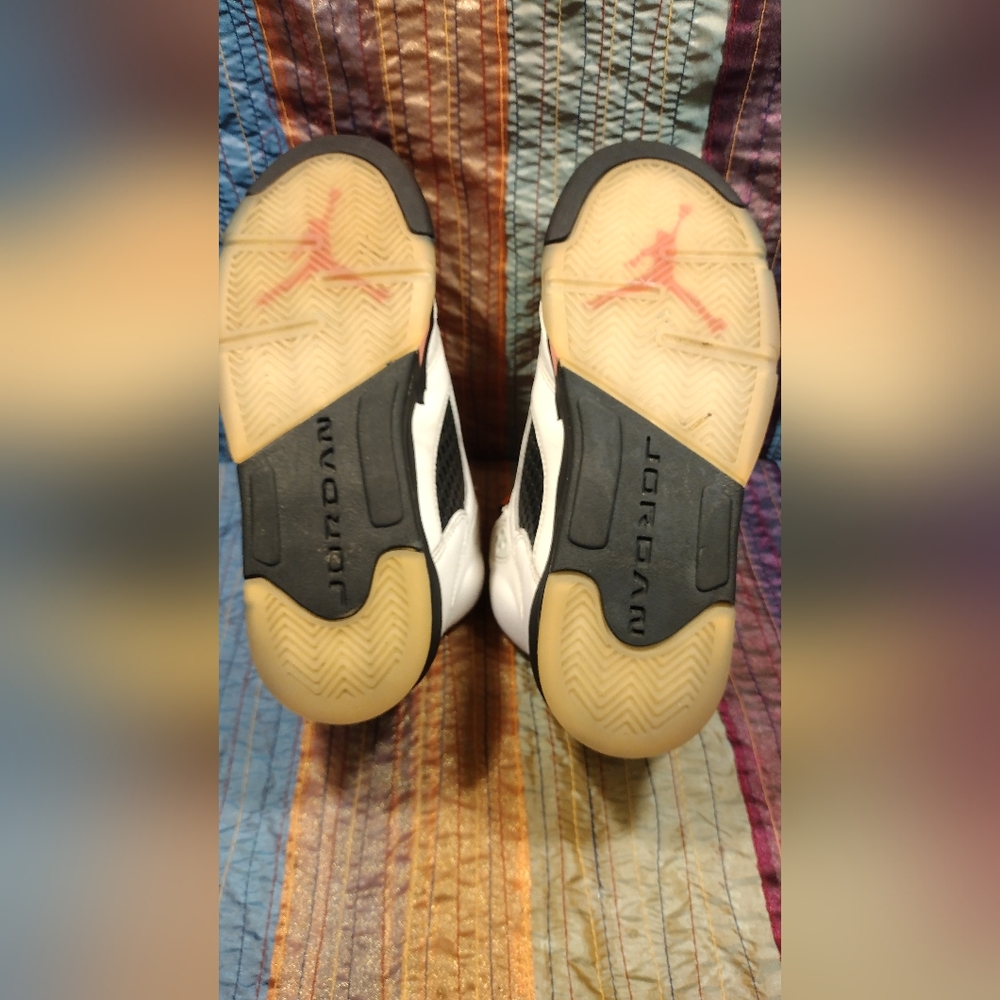 Nike Air Jordan Retro " Sunblush" Boys size 4Y ( PREVIOUSLY OWNED) - Picture 2 of 5